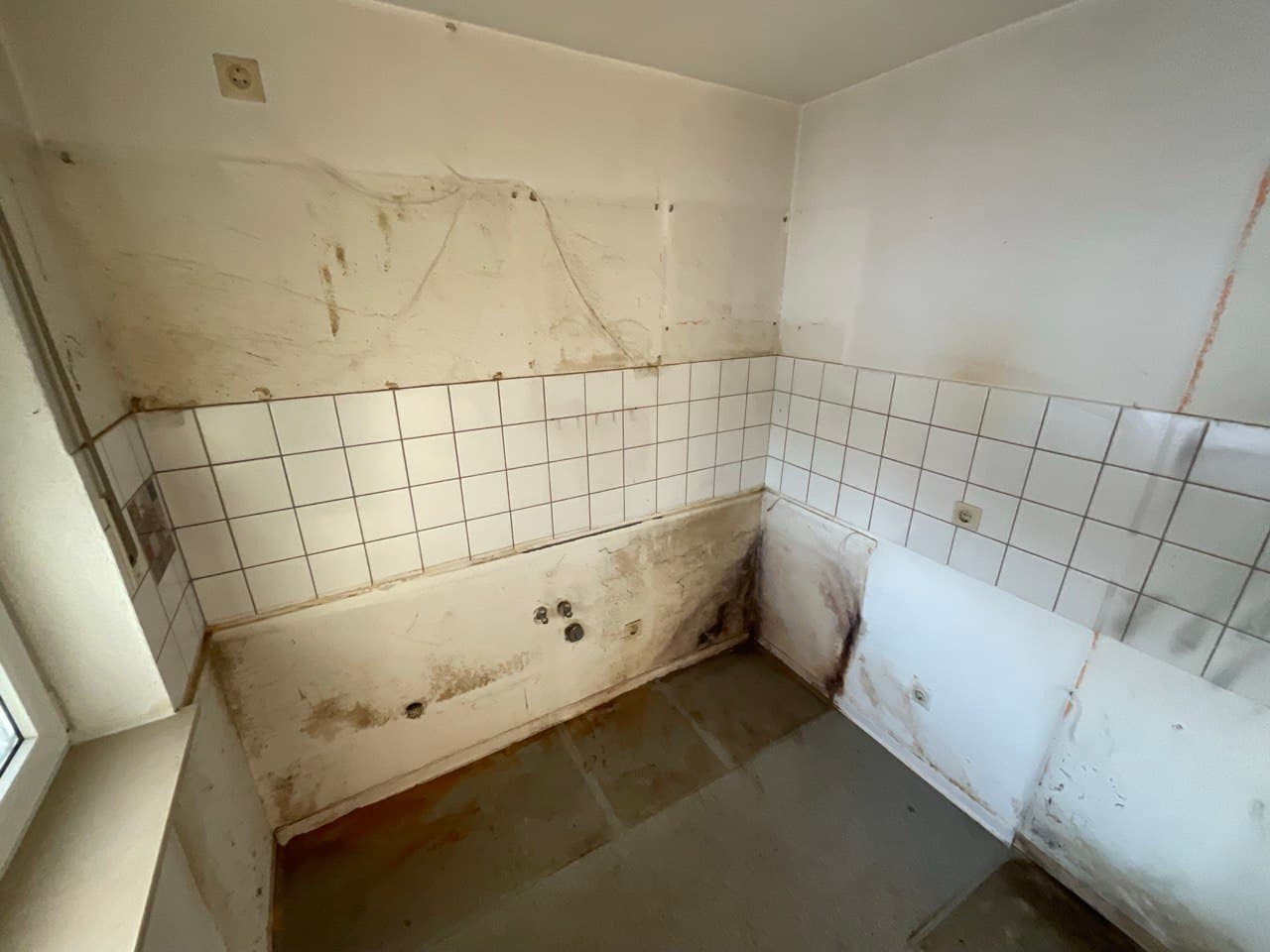 Vorher - Schimmelpilzsanierung in Paderborn